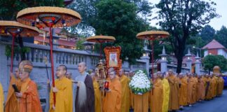 Lễ tưởng niệm và cung thỉnh kim quan Trưởng lão Hòa thượng Thích Thiện Tánh về quê nhà nhập bảo tháp