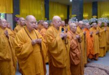 Ban Trị sự GHPGVN TP.HCM và các phái đoàn viếng tang Trưởng lão Hòa thượng Thích Thiện Tánh