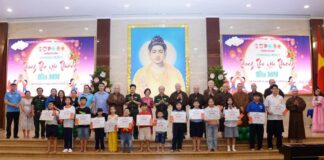 Hàng ngàn thiếu nhi cùng vui “Trung thu yêu thương” tại Việt Nam Quốc Tự