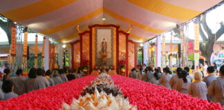 Lễ khai kinh kỳ siêu anh linh liệt sĩ tại công viên văn hóa Lê Thị Riêng