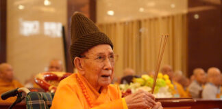 Hòa thượng Thích Đức Nghiệp viếng Đại lễ tưởng niệm 717 năm Đức vua – Phật hoàng Trần Nhân Tông