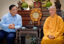 Thứ trưởng Nguyễn Hải Trung và lãnh đạo Ban Tôn giáo Chính phủ thăm Đức Pháp chủ GHPGVN