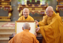 Ban Trị sự GHPGVN TP.HCM trao Giáo chỉ tấn phong giáo phẩm cho 196 Tăng Ni