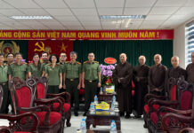 Ban Trị sự GHPGVN TP.HCM thăm, chúc mừng lực lượng An ninh nội địa nhân kỷ niệm 80 năm Ngày truyền thống