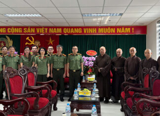 Ban Trị sự GHPGVN TP.HCM thăm, chúc mừng lực lượng An ninh nội địa nhân kỷ niệm 80 năm Ngày truyền thống