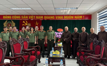 Ban Trị sự GHPGVN TP.HCM thăm, chúc mừng lực lượng An ninh nội địa nhân kỷ niệm 80 năm Ngày truyền thống