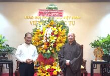 Ủy ban Đoàn kết Công giáo Việt Nam TP.HCM đã đến thăm và chúc mừng Phật đản PL.2570