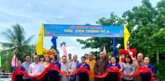 Phật giáo người Hoa bàn giao hai cầu nông thôn, trao 200 phần quà tại Đồng Tháp và Cần Thơ