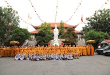 Lãnh đạo GHPGVN TP.HCM tưởng niệm Trưởng lão Hòa thượng Thích Tâm Châu, sách tấn hành giả trường hạ Tổ đình Vĩnh Nghiêm