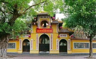 Trung ương Giáo hội hướng dẫn treo băng rôn, biểu ngữ chào mừng Đại hội Phật giáo toàn quốc lần thứ X